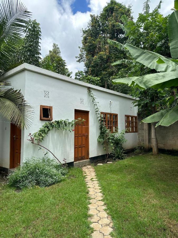 Kimya Homestay Nkoanrua Exteriör bild